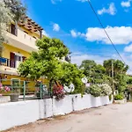 Captain Fotis 3 * Pondi